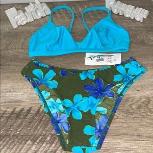 NWT Brazilian Bikini Set Size Large💙